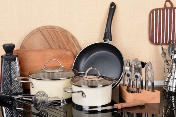 20 kitchen tools and equipment