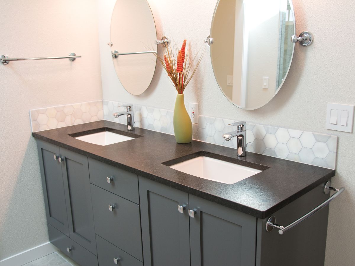 double sink vanities for bathrooms